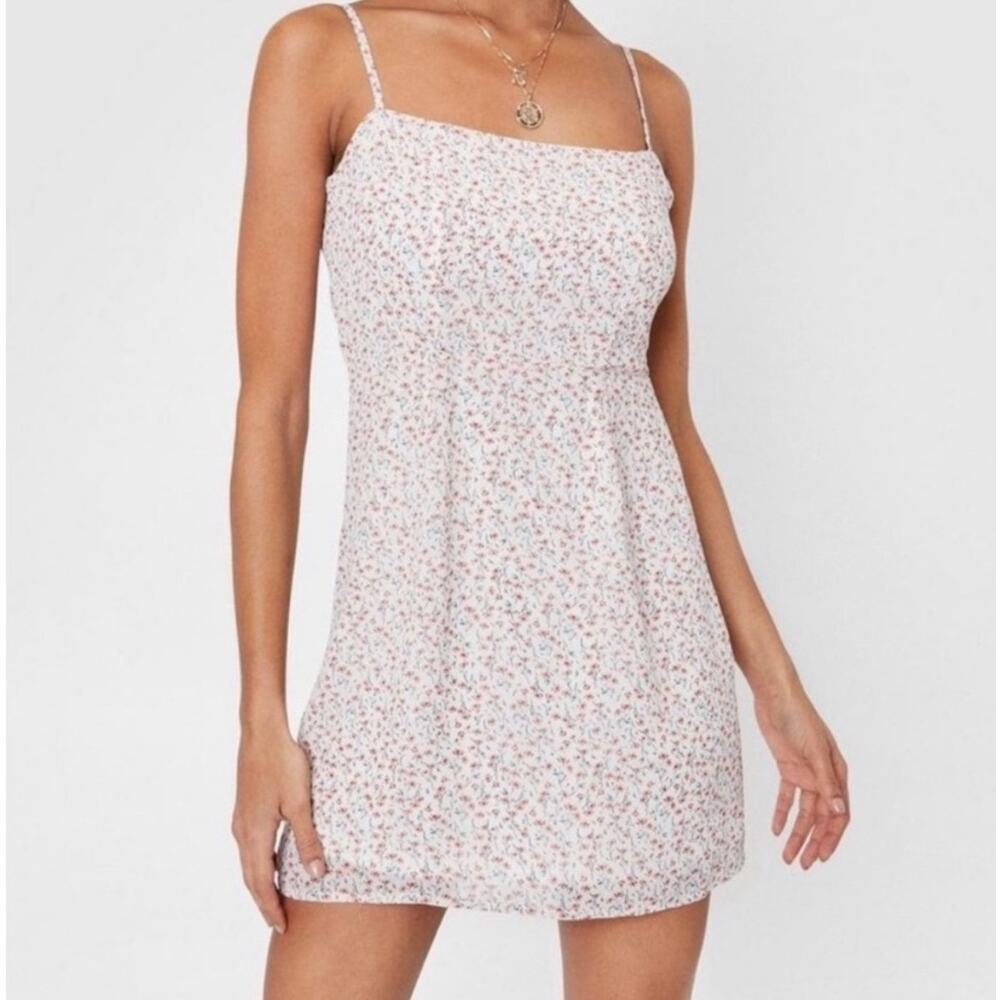 Nasty Gal Seeds Must Floral Square Neck mini dress in size 2. Ivory/Purple - Picture 2 of 7